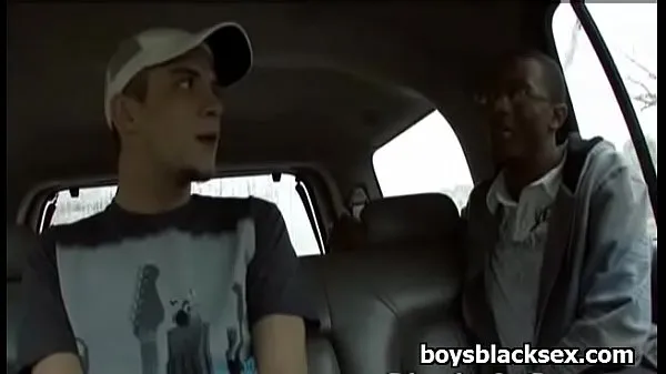 Большие Черный гей с огромным хуем трахает белого юного паренька 10 лучшие клипы