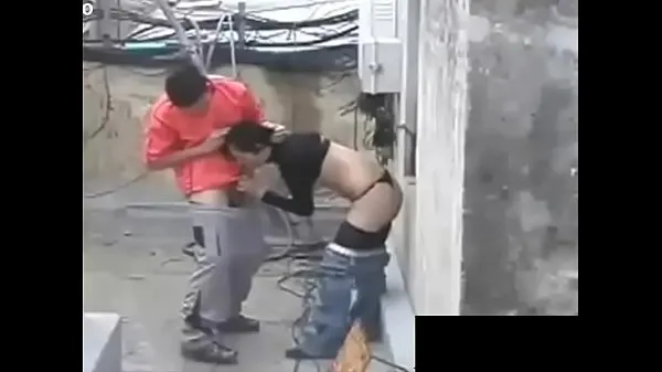 I Un egiziano pulisce la sua fidanzata sulle superficiclip migliori