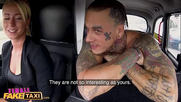 Большие Female Fake Taxi, татуированный мужик возбуждает сексуальную блондинку лучшие клипы