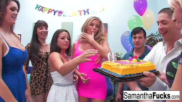빅 Samantha celebrates her birthday with a wild crazy orgy 최고의 클립