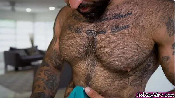 Store Guy gets aroused by his hairy stepdad - gay porn bedste klip