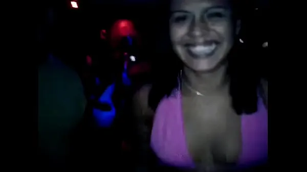 Ragazze latine di Panama e Colon, gang bang in una discoteca